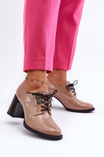 Heeled low shoes model 195405 Step in style
