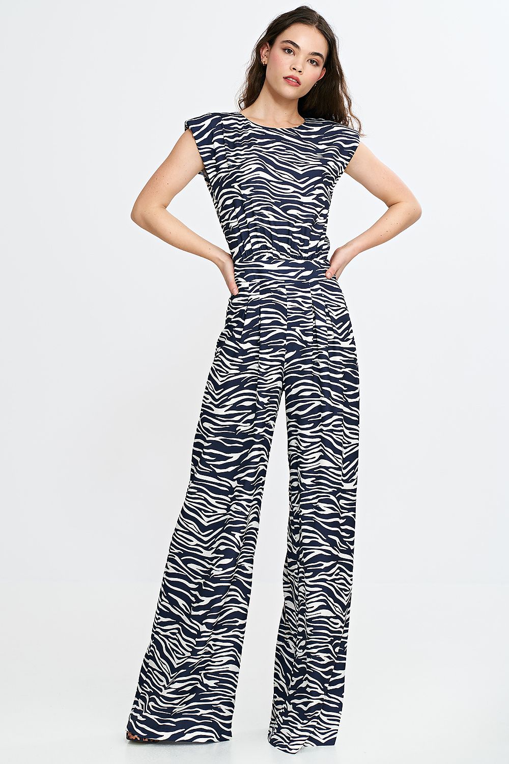Suit model 210073 Nife