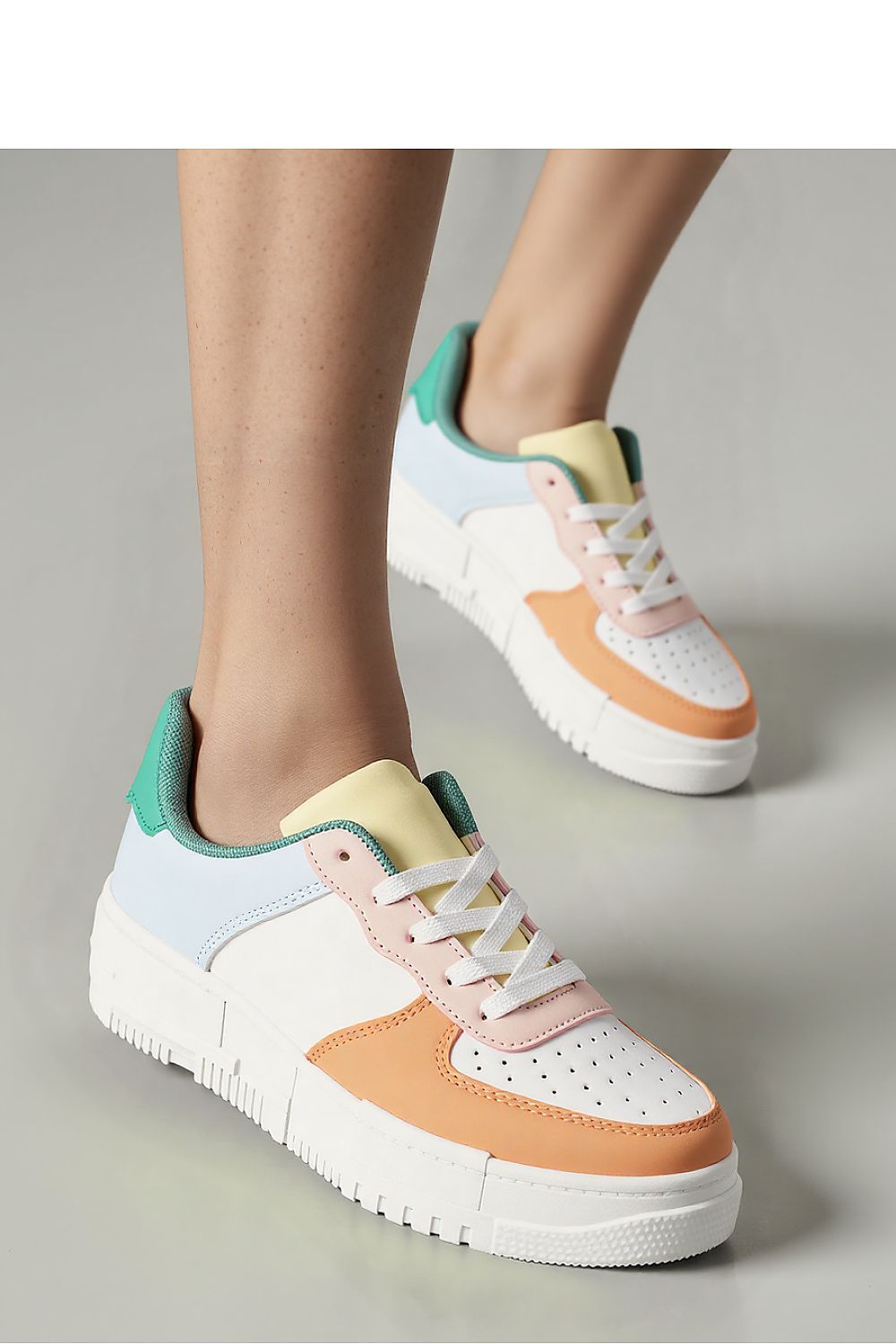 Sport Shoes model 210206 Inello