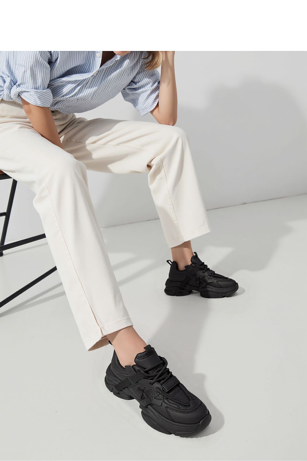 Sport Shoes model 210225 Inello