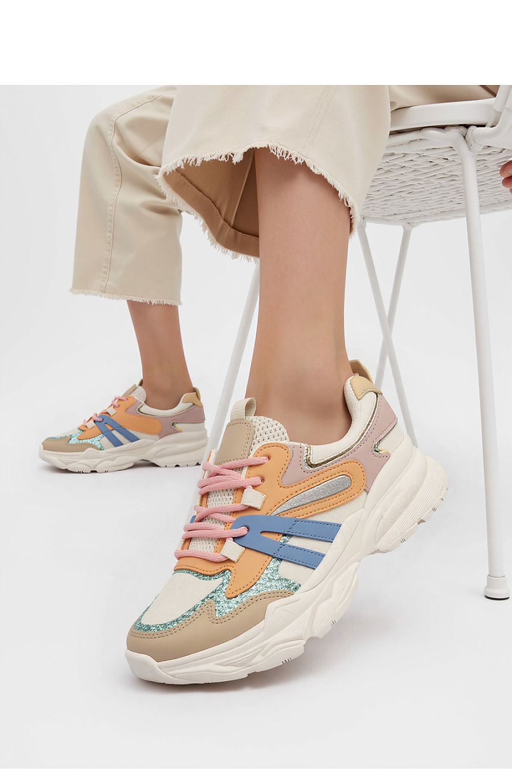 Sport Shoes model 210239 Inello