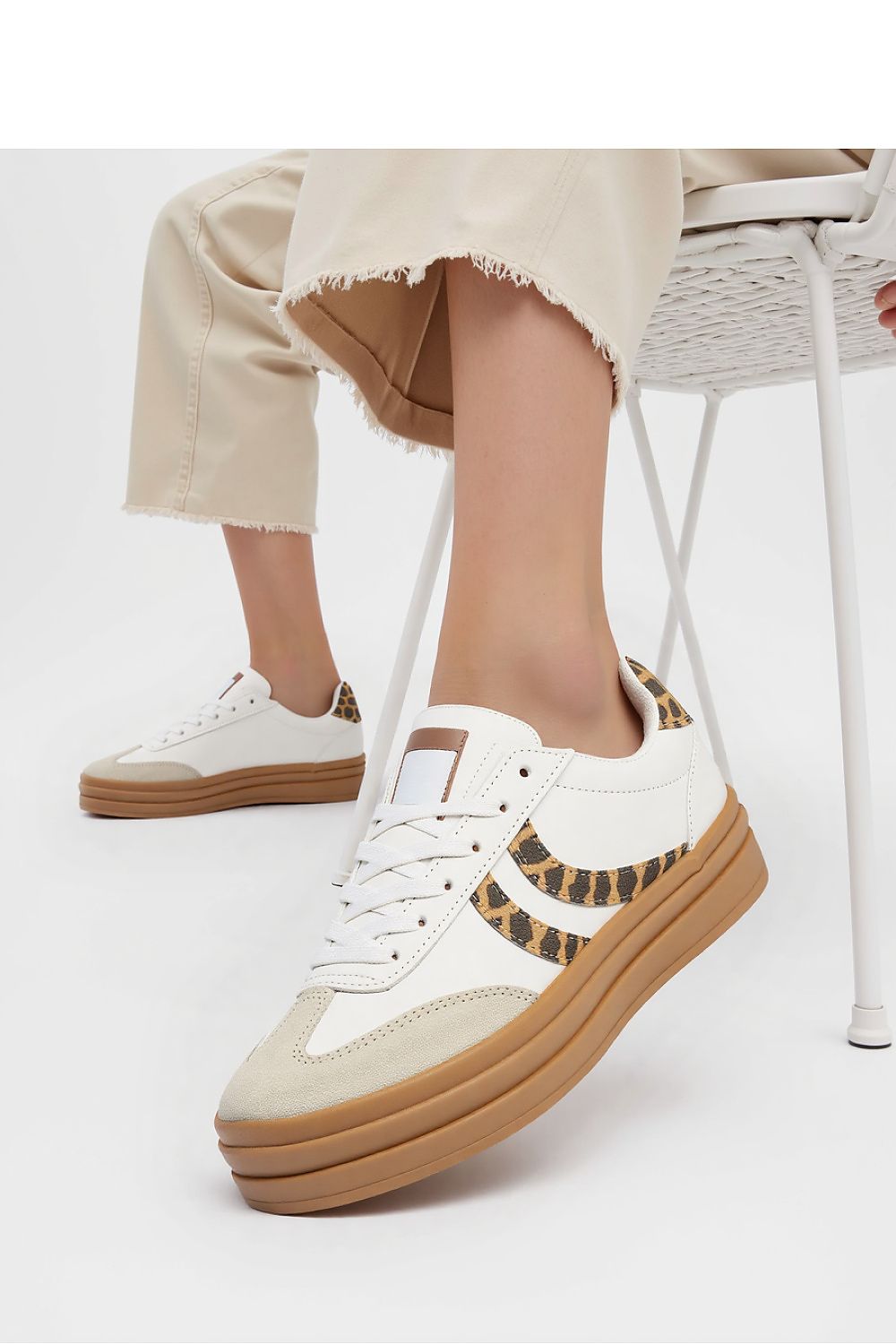 Sport Shoes model 210261 Inello