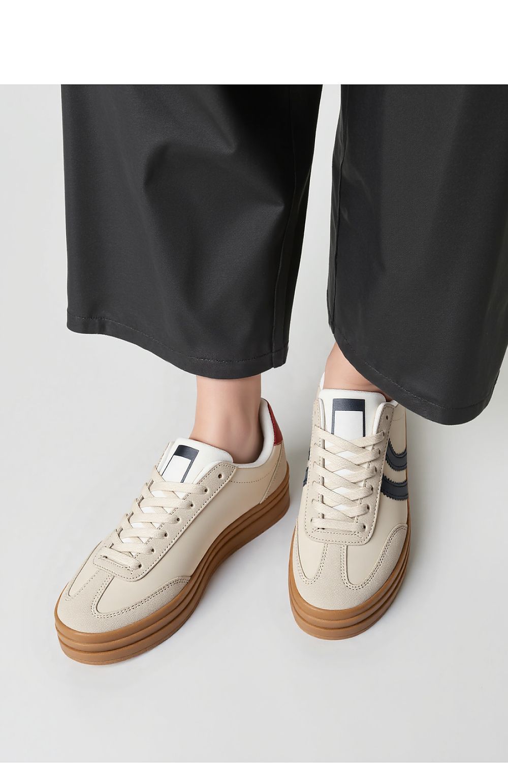 Sport Shoes model 210262 Inello