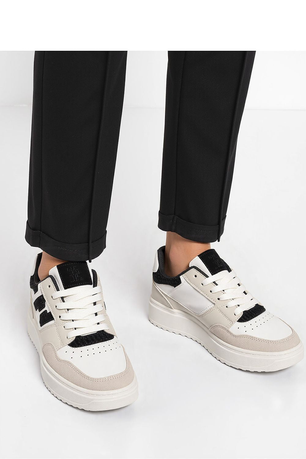 Sport Shoes model 210279 Inello