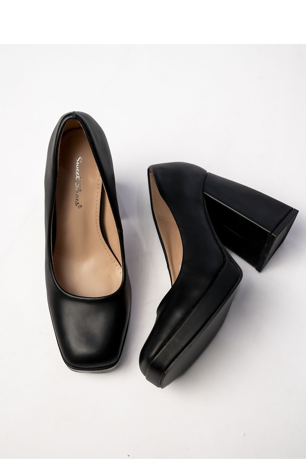 Block heel pumps model 210548 Inello
