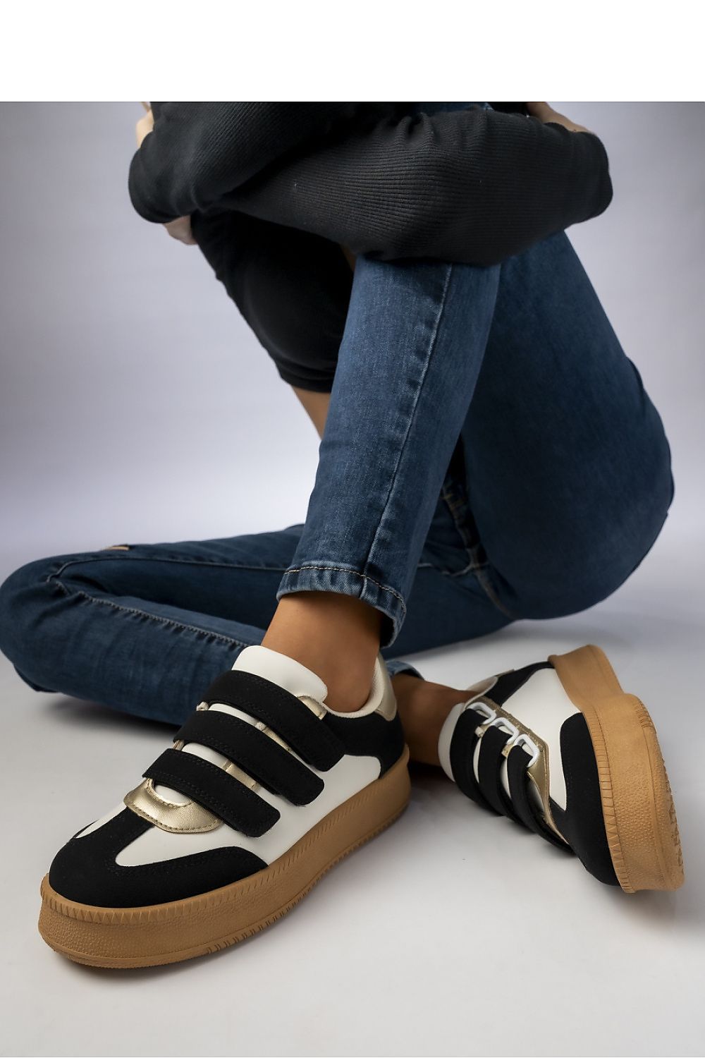 Sneakers model 210609 Inello