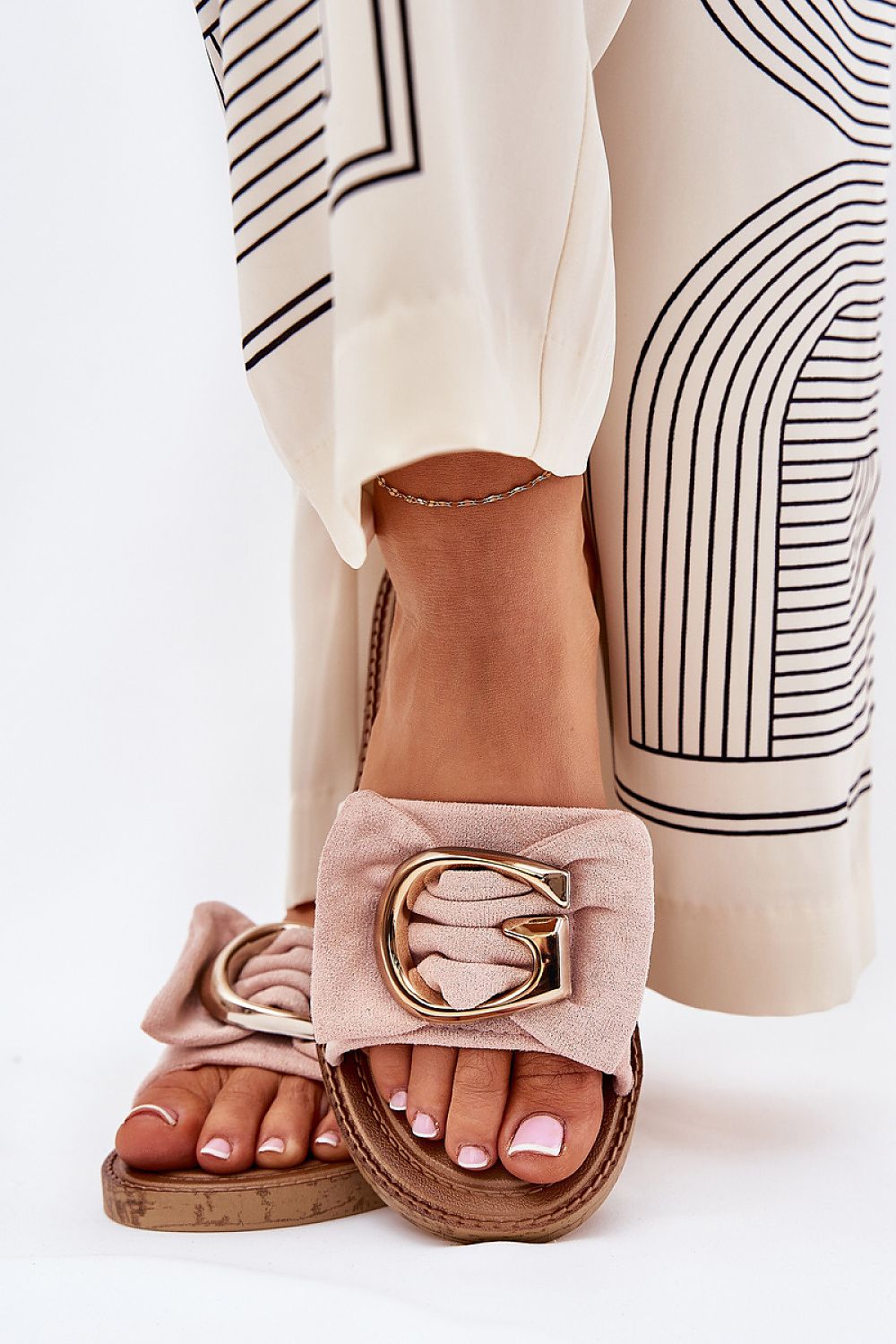 Flip-flops model 210746 Step in style