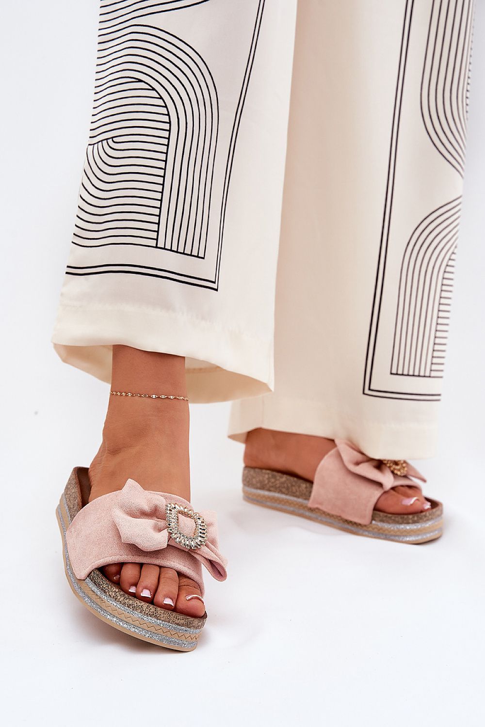 Flip-flops model 210761 Step in style