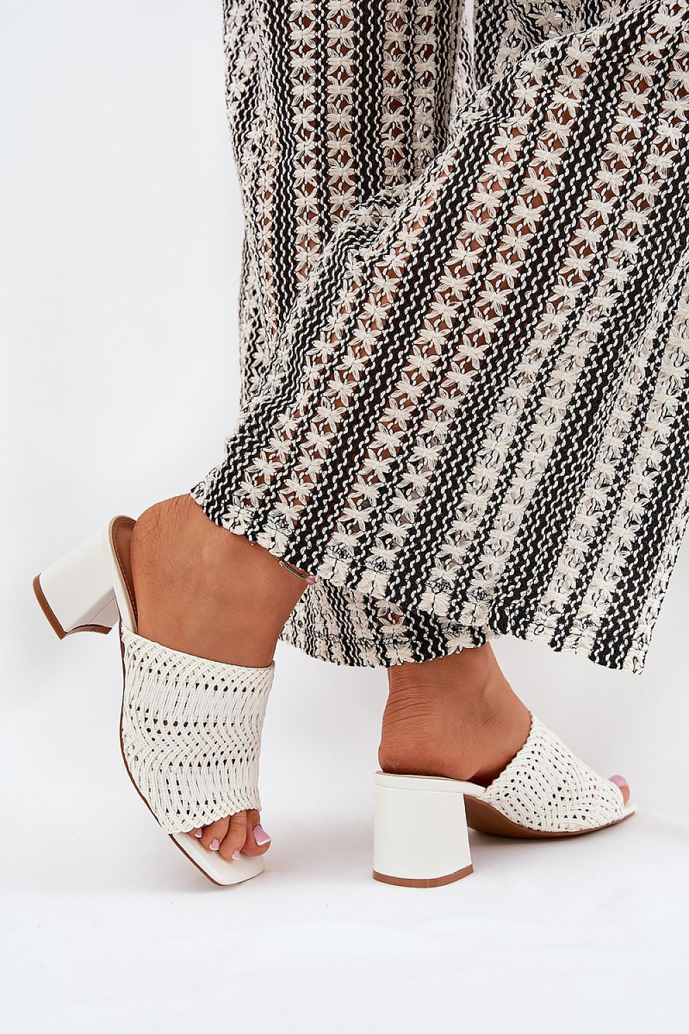 Flip-flops model 210780 Step in style