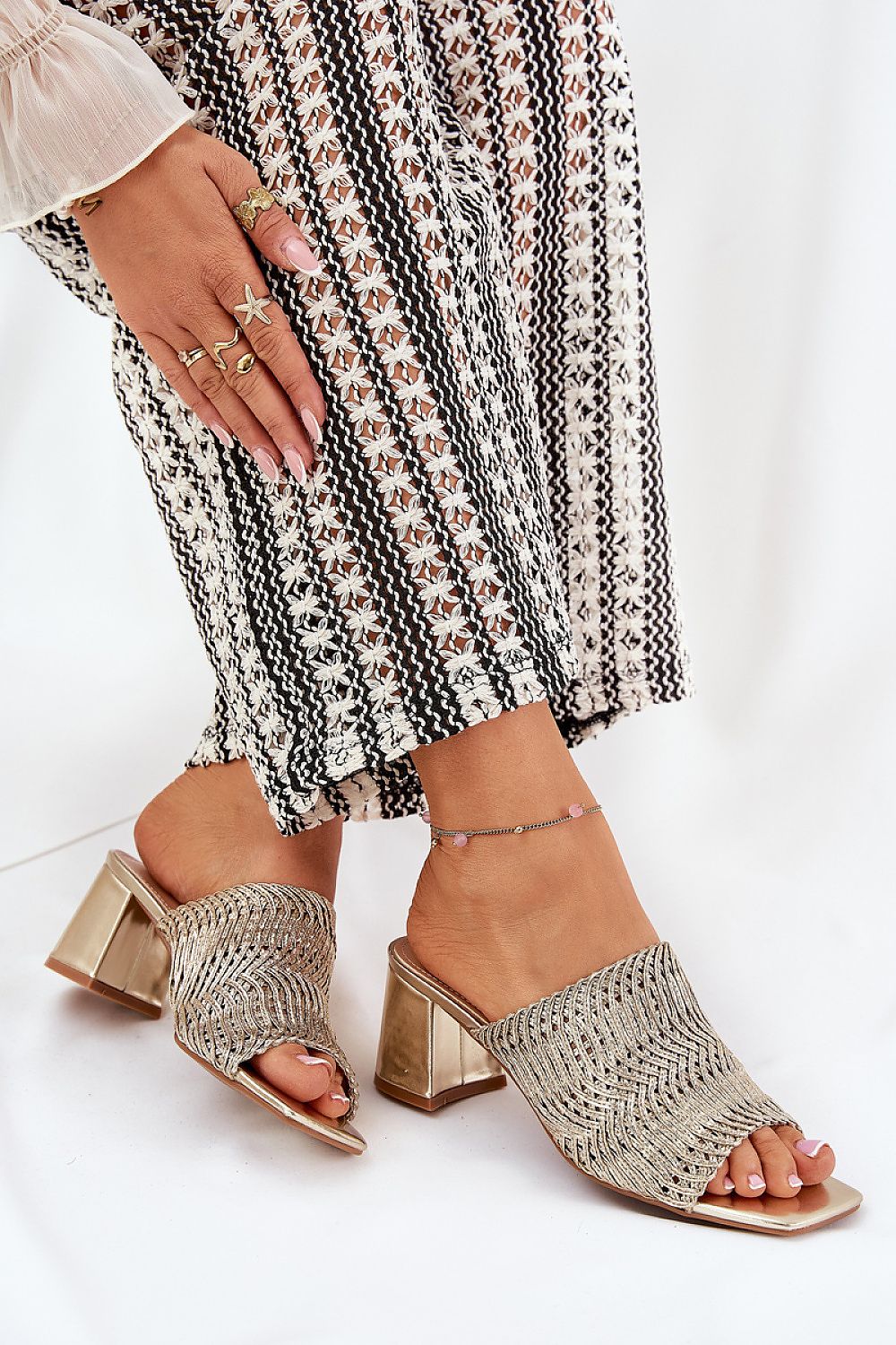 Flip-flops model 210781 Step in style